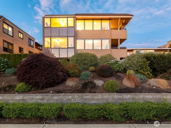 832 Lake Street S, Kirkland WA 98033