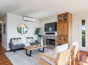 832 Lake Street S, Kirkland WA 98033