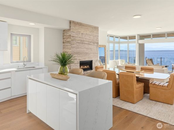 1250 Alki Avenue SW PHA, Seattle WA 98116