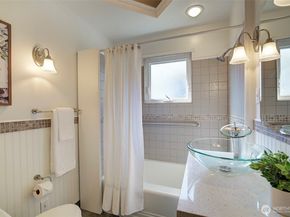 1026 N 48th Street, Seattle WA 98103