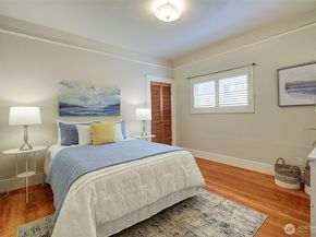 1026 N 48th Street, Seattle WA 98103