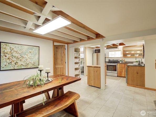 1026 N 48th Street, Seattle WA 98103