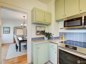 1026 N 48th Street, Seattle WA 98103
