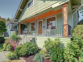 1026 N 48th Street, Seattle WA 98103