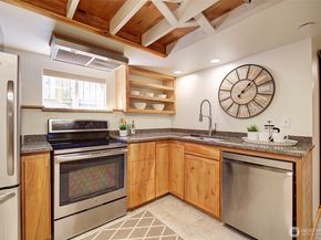 1026 N 48th Street, Seattle WA 98103