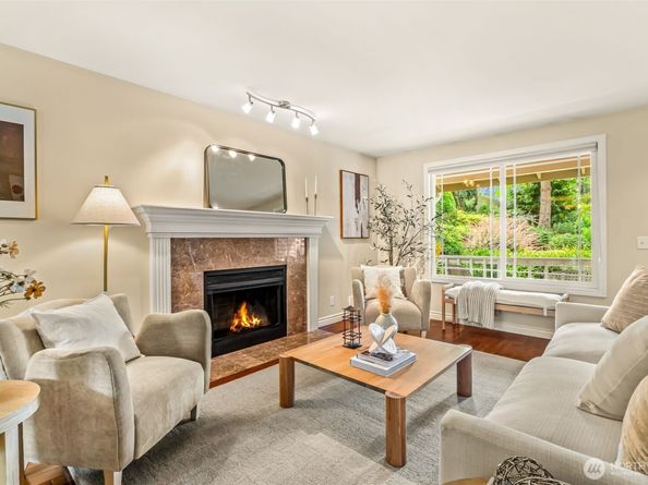 9801 234th Street SW 1, Edmonds WA 98020