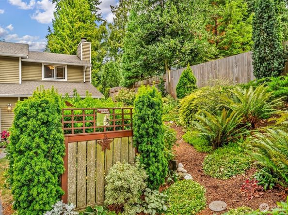 9801 234th Street SW 1, Edmonds WA 98020