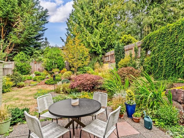 9801 234th Street SW 1, Edmonds WA 98020