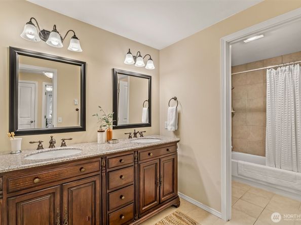 9801 234th Street SW 1, Edmonds WA 98020