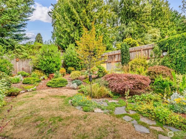 9801 234th Street SW 1, Edmonds WA 98020