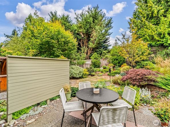9801 234th Street SW 1, Edmonds WA 98020