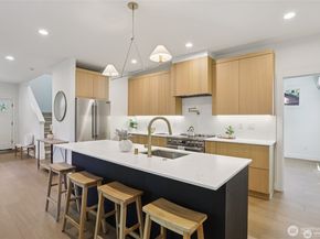11737 38th Avenue NE A, Seattle WA 98125