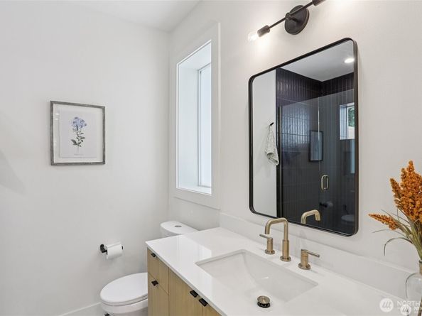 11737 38th Avenue NE A, Seattle WA 98125