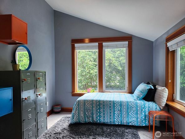 2218 W Raye Street, Seattle WA 98199