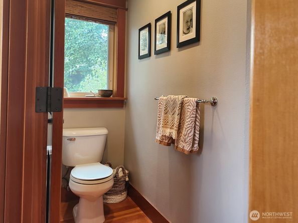 2218 W Raye Street, Seattle WA 98199