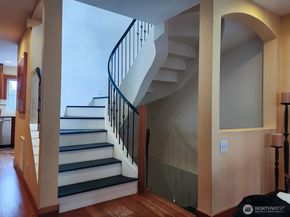 2218 W Raye Street, Seattle WA 98199