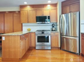 2218 W Raye Street, Seattle WA 98199
