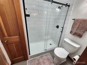 2218 W Raye Street, Seattle WA 98199