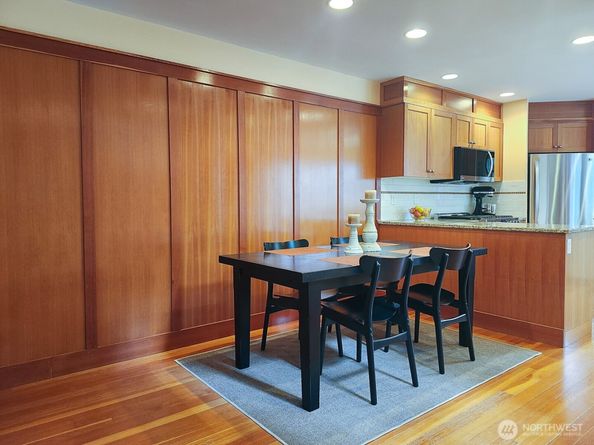 2218 W Raye Street, Seattle WA 98199