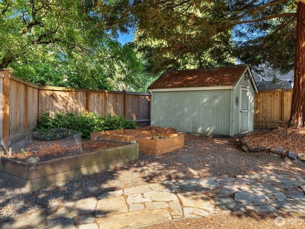 420 8th Avenue, Kirkland WA 98033