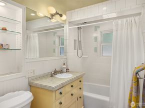 420 8th Avenue, Kirkland WA 98033