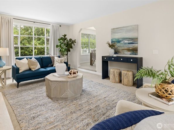 930 179th Place NE, Bellevue WA 98008