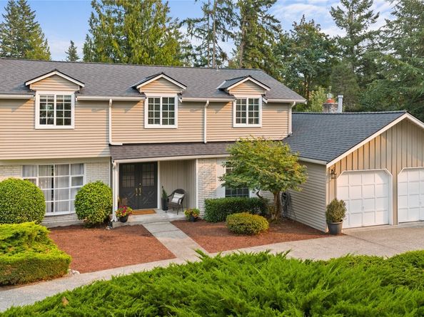 930 179th Place NE, Bellevue WA 98008