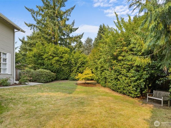 930 179th Place NE, Bellevue WA 98008