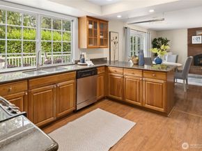 930 179th Place NE, Bellevue WA 98008