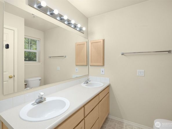 2001 120th Place NE 8104, Everett WA 98208