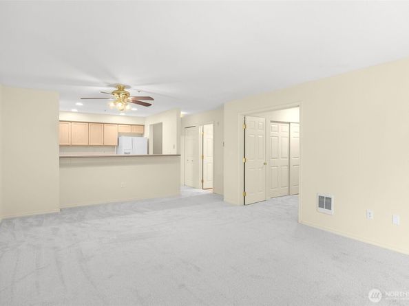 2001 120th Place NE 8104, Everett WA 98208
