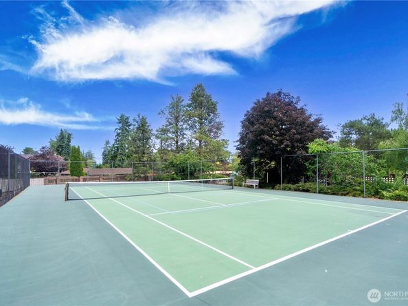 6449 Sand Point Way NE, Seattle WA 98115