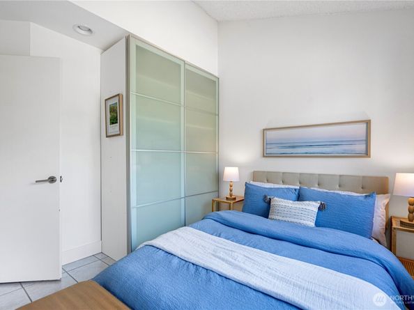 6449 Sand Point Way NE, Seattle WA 98115
