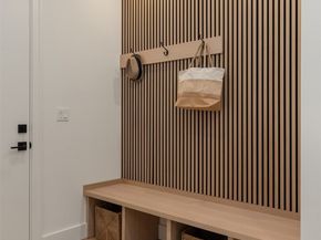 2630 W Lynn Street, Seattle WA 98199