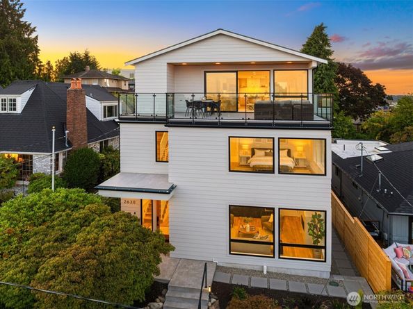 2630 W Lynn Street, Seattle WA 98199