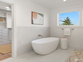 2630 W Lynn Street, Seattle WA 98199