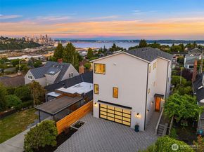 2630 W Lynn Street, Seattle WA 98199