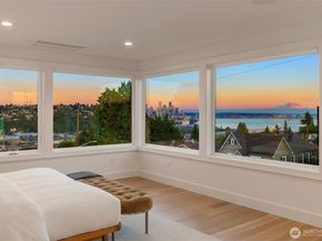 2630 W Lynn Street, Seattle WA 98199