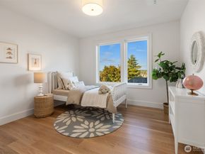 2630 W Lynn Street, Seattle WA 98199