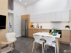 1927 10th Avenue W, Seattle WA 98119