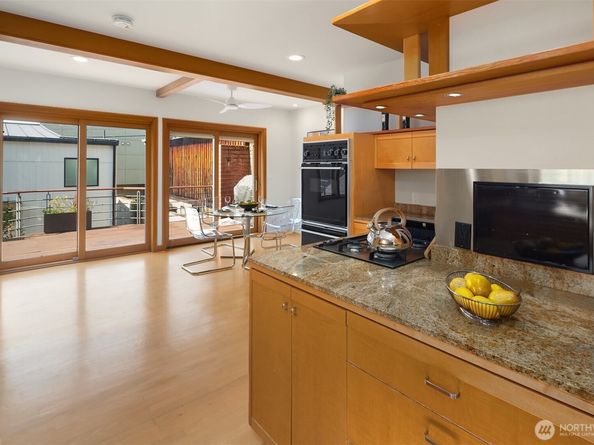 1927 10th Avenue W, Seattle WA 98119