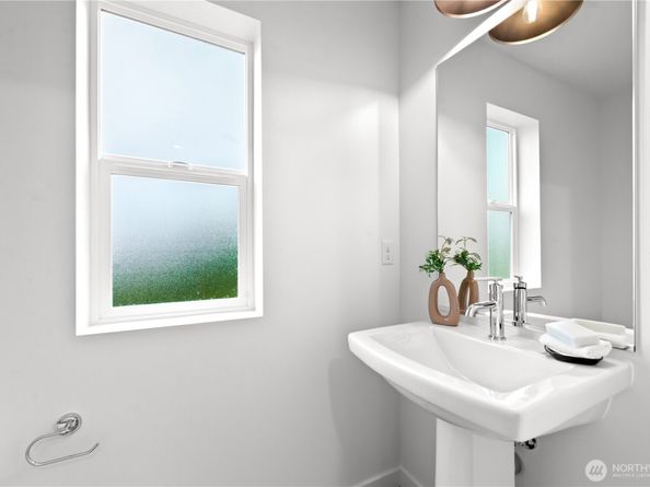 1421 SW 111th Lane, Seattle WA 98164