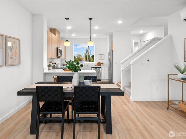 1421 SW 111th Lane, Seattle WA 98164