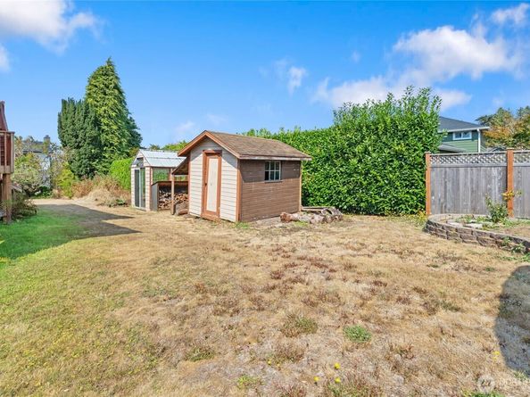 831 Puget Drive, Edmonds WA 98020