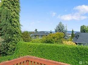 831 Puget Drive, Edmonds WA 98020