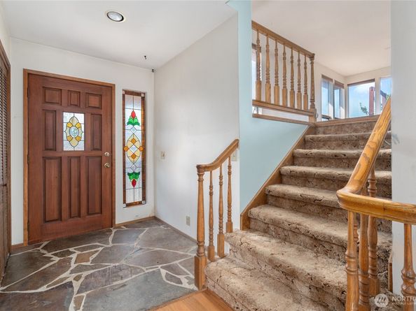 831 Puget Drive, Edmonds WA 98020