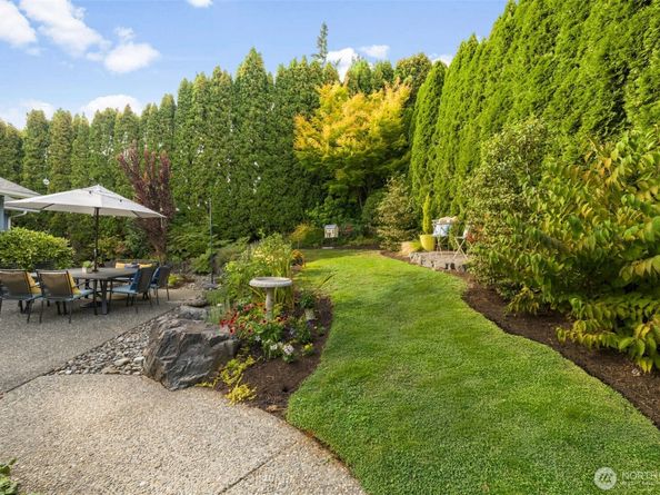 18430 NE 15th Place, Bellevue WA 98008