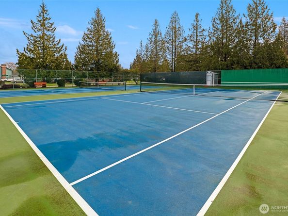 18430 NE 15th Place, Bellevue WA 98008