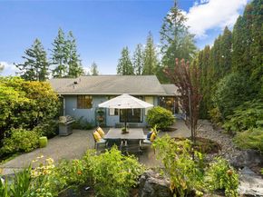 18430 NE 15th Place, Bellevue WA 98008