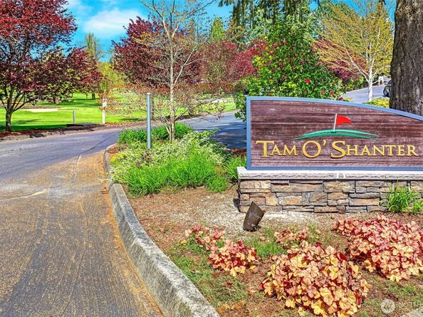 18430 NE 15th Place, Bellevue WA 98008